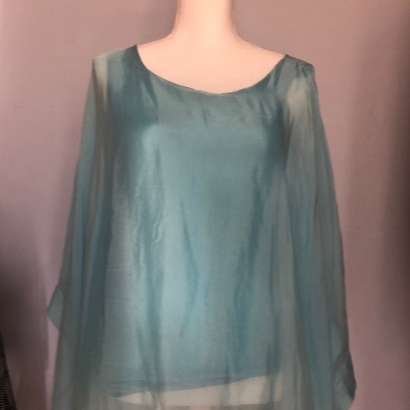 Gorgeous silky blouse - Picture 5 of 6